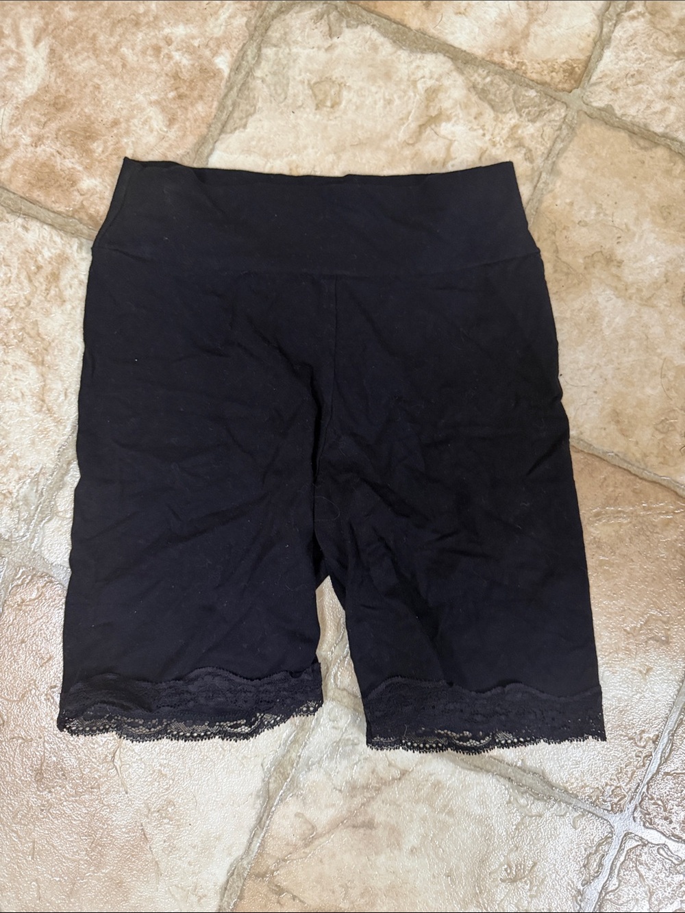 Bozzolo Black High-Waist Lace-Hem Bike Shorts
